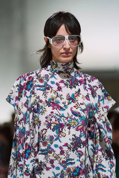 Look 96